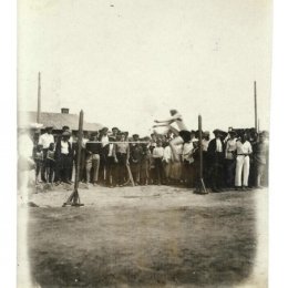 Волейбол проходит диким способом, или спорт в Охе в 1935 году
