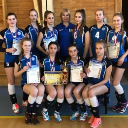 Команда ВЦ «Сахалин» заняла первое место на дальневосточном турнире по волейболу в Комсомольске-на-Амуре