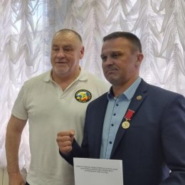Евгений Пряхин удостоился медали «За заслуги в развитии армейского рукопашного боя»