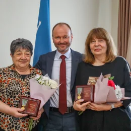 Тамара Буторину и Любовь Пащук наградили медалями