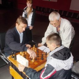 В Углегорске прошел блиц-турнир по шахматам, посвященный Дню России