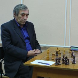 Олег Верещагин возглавил турнирную таблицу чемпионата области