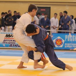 Сахалинские дзюдоисты завоевали шесть медалей на представительном турнире в Магадане 