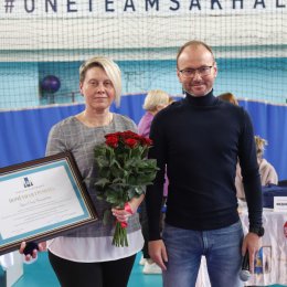 На соревнованиях в «СШ по волейболу» тренеру по каратэ вручили Почётную грамоту ПСО