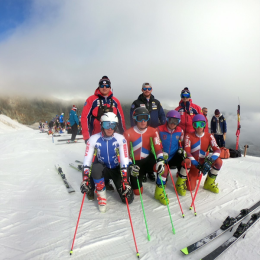 Сахалинские горнолыжники тестируют инвентарь в Швейцарии