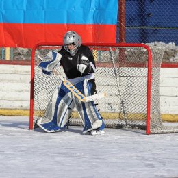 11 ледовых дружин принимают участие в финале областного турнира по хоккею с шайбой в Макарове