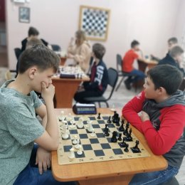 Охинские шахматисты посвятили турнир Дню Победы