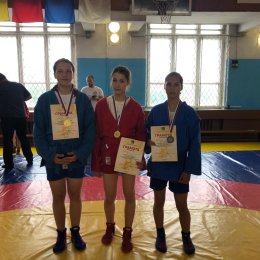 Воспитанницы «СШ самбо и дзюдо» завоевали три медали на дальневосточном турнире во Владивостоке