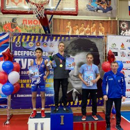 Сахалинские борцы завоевали 15 медалей всероссийского турнира