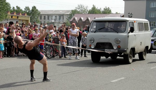 Празднование Дня молодежи и Олимпийского дня в Поронайске