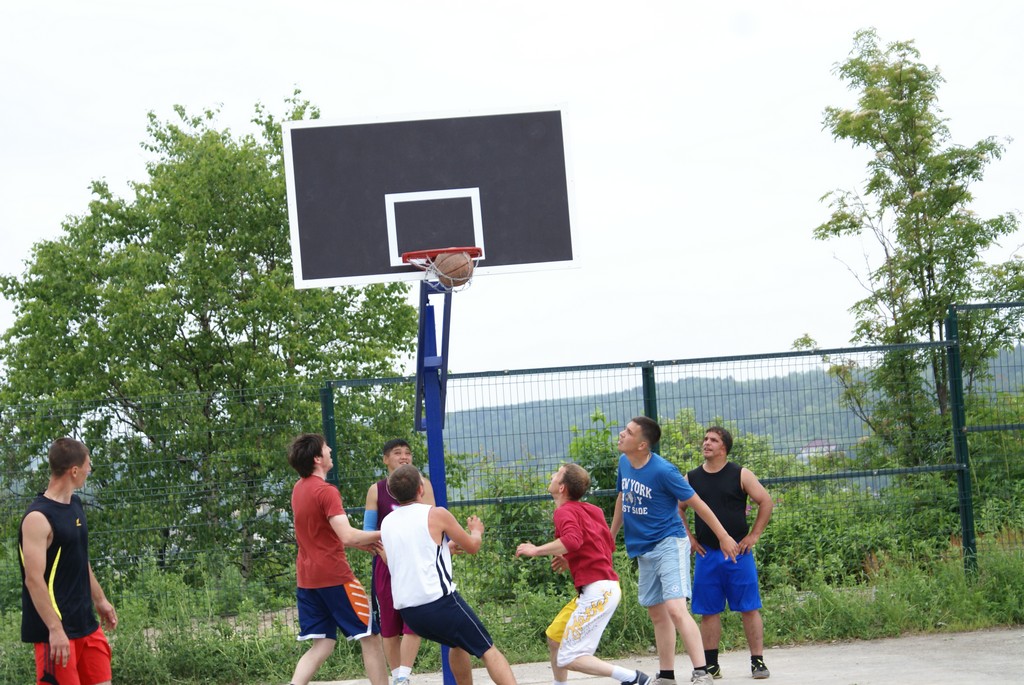 Турнир по стритболу в Корсакове
