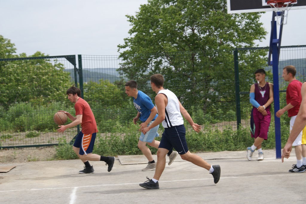Турнир по стритболу в Корсакове