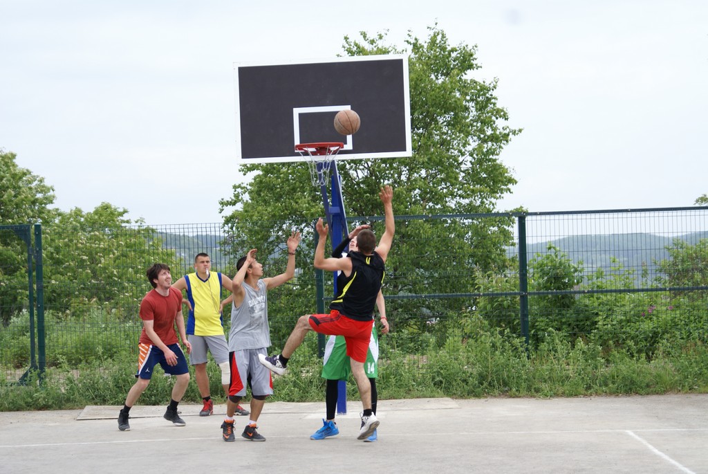 Турнир по стритболу в Корсакове