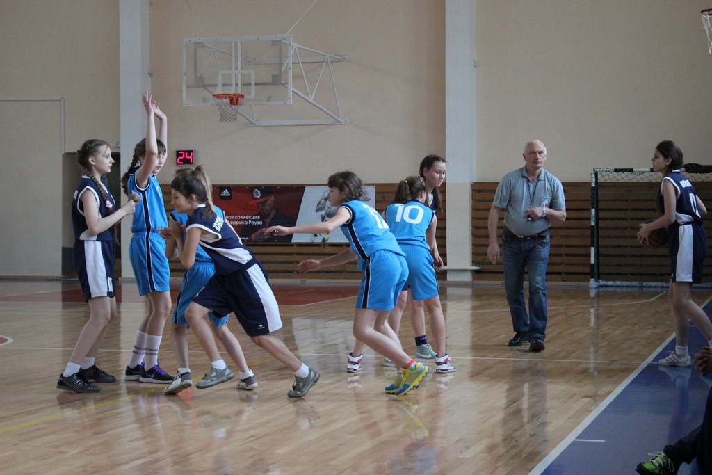 Первенство области по баскетболу среди юношей и девушек до 14 лет