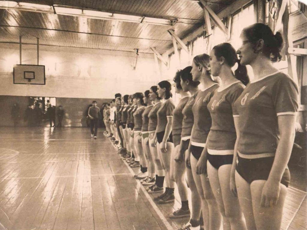 История сахалинского волейбола