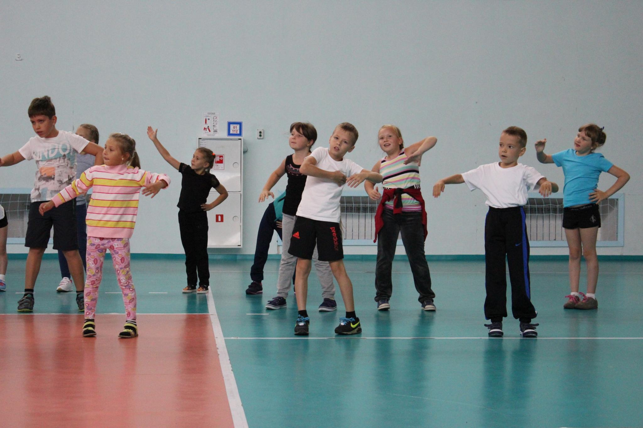 Тестовые испытания в ВЦ "Сахалин" для желающих заниматься волейболом