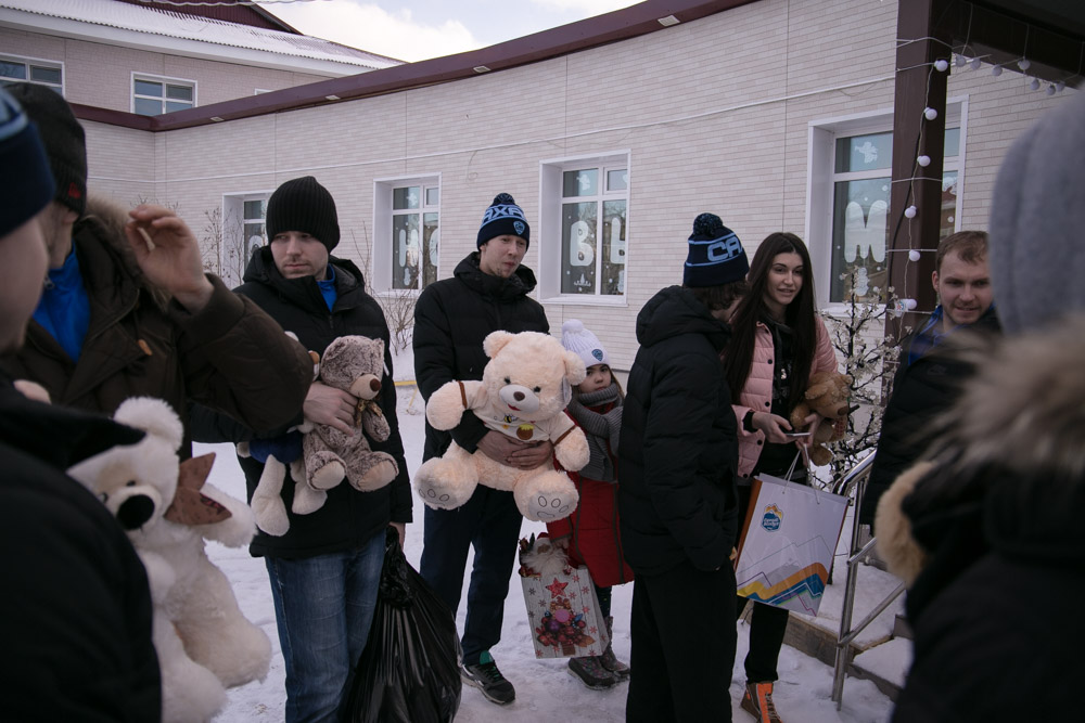 ХК ПСК "Сахалин" в гостях в Троицком детском доме