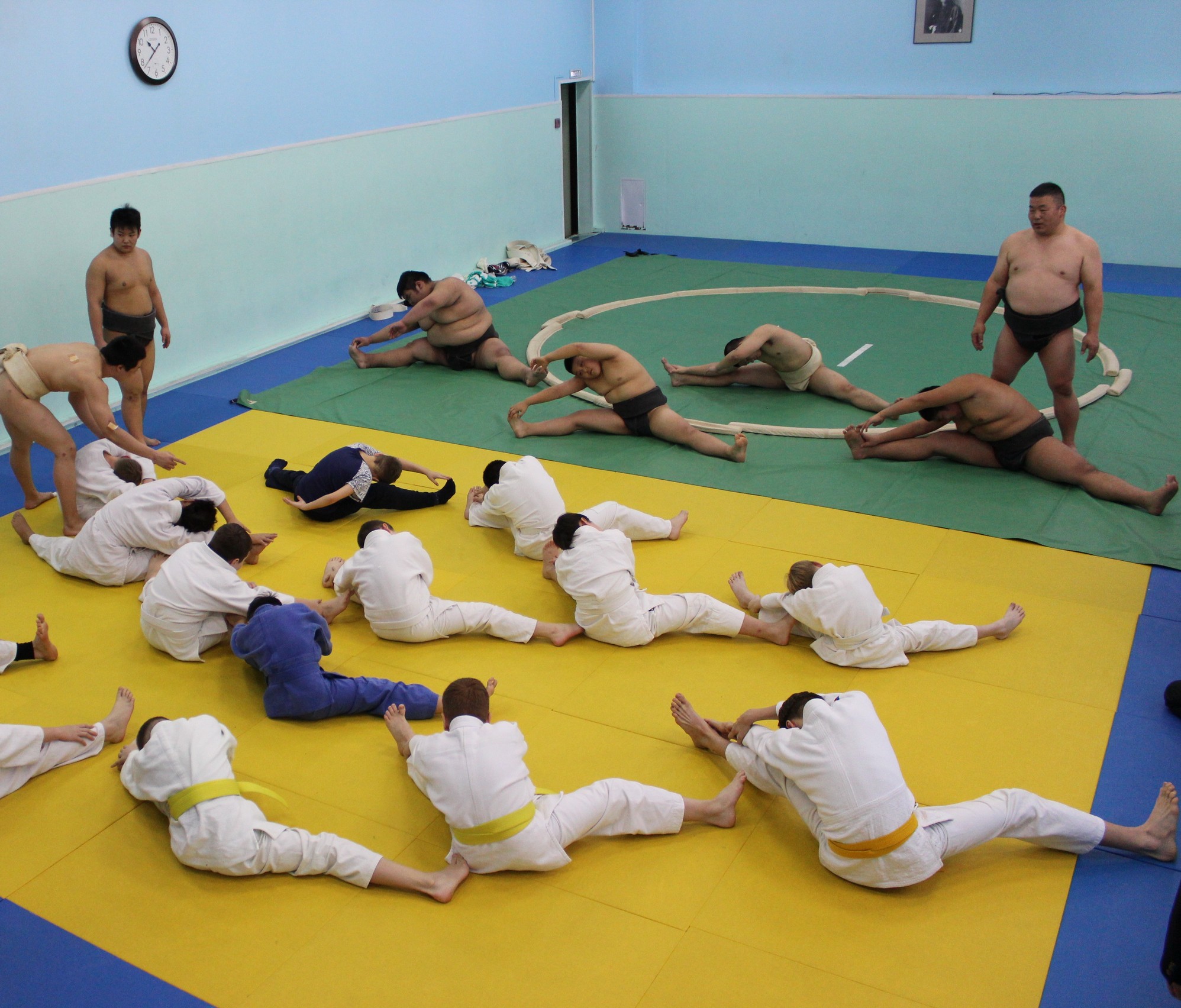 Совместные с тренировки со спортсменами Федерации сумо Хоккайдо