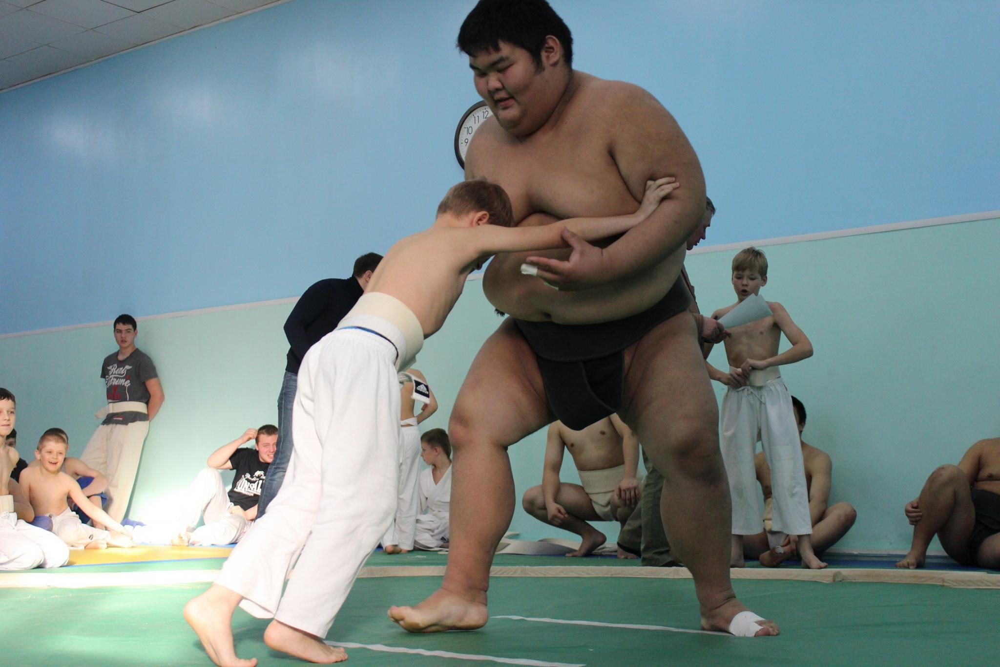 Совместные с тренировки со спортсменами Федерации сумо Хоккайдо