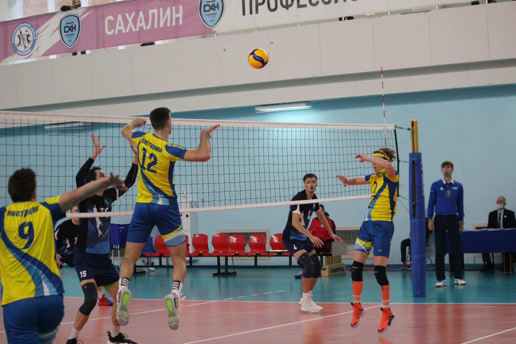 "Элвари-Сахалин" - "Волжанин" (03.11.2020)