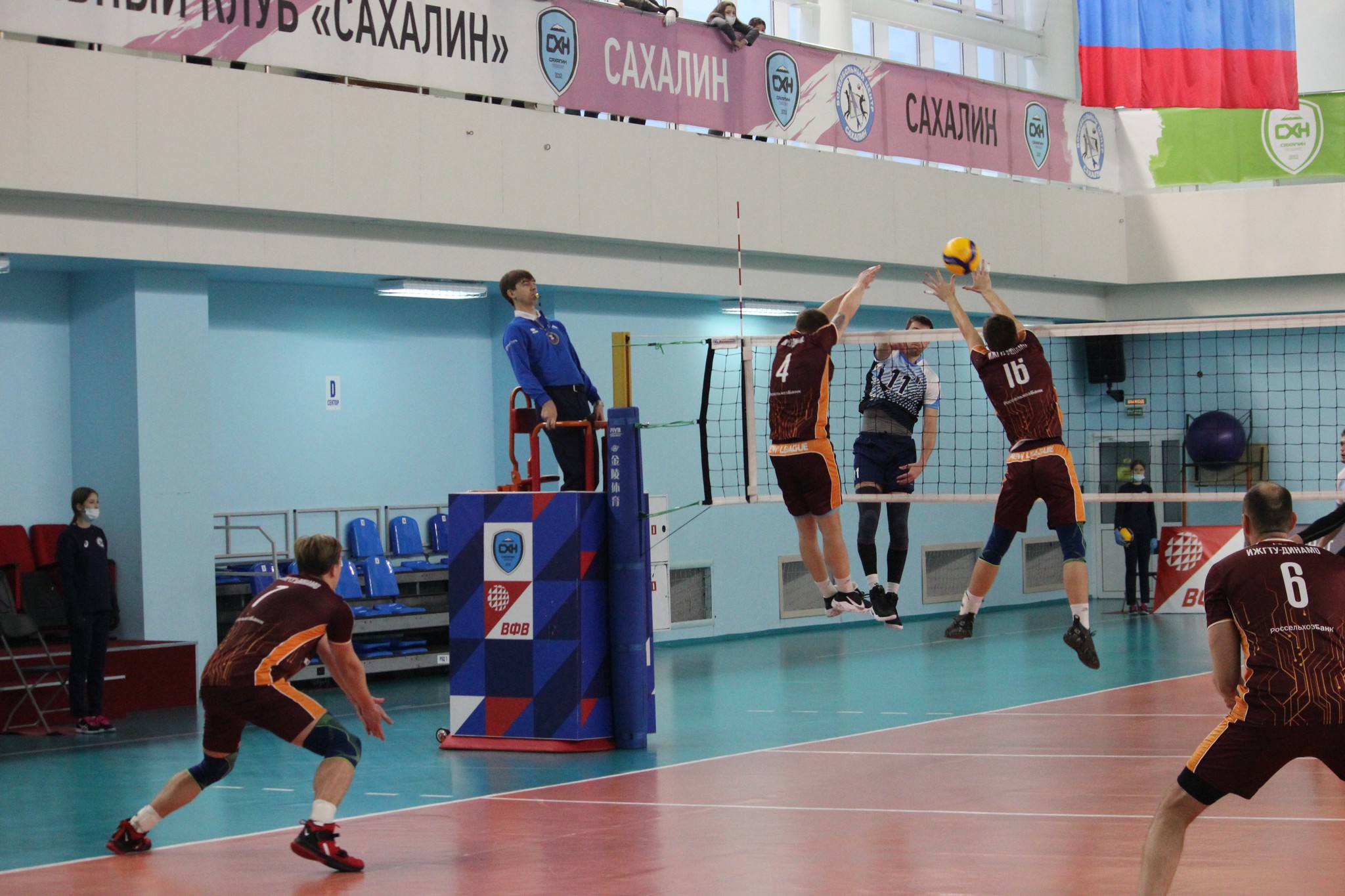 "Элвари-Сахалин" - "ИжГТУ-Динамо" (05.11.2020)