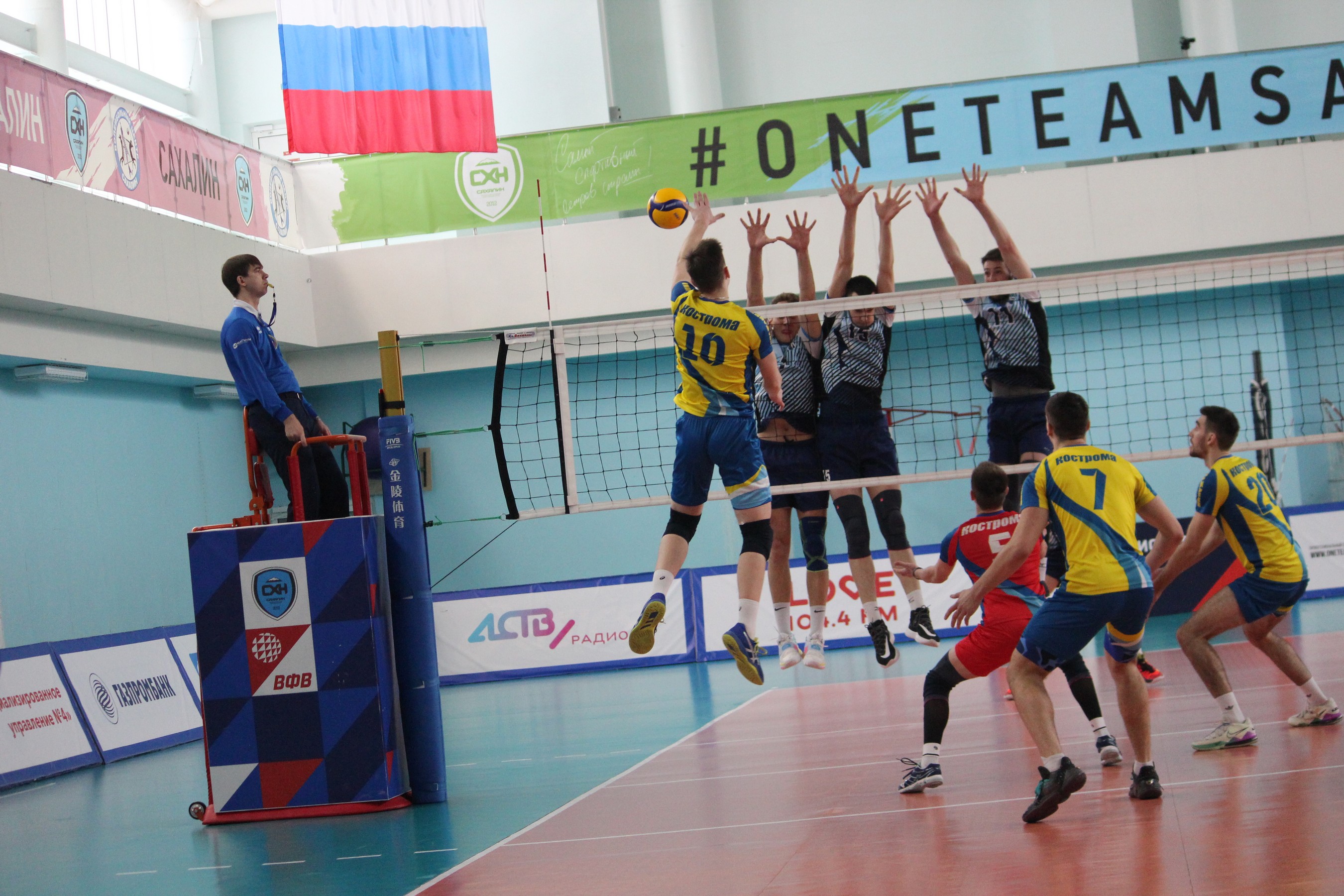 "Элвари-Сахалин" - "Волжанин" (Кострома)