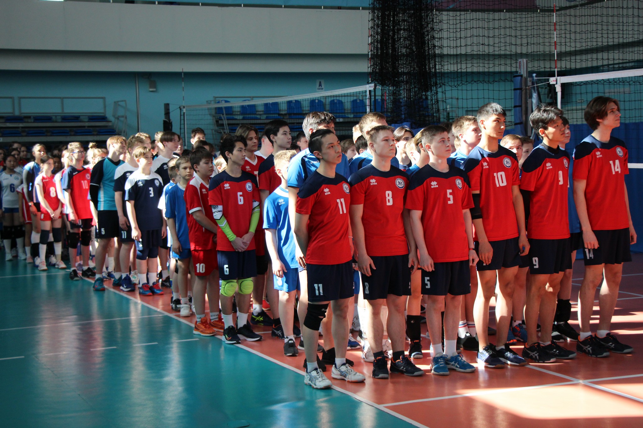 Открытое первенство области по волейболу при поддержке олимпийских чемпионов 2012 года Сергея Тетюхина и Тараса Хтей