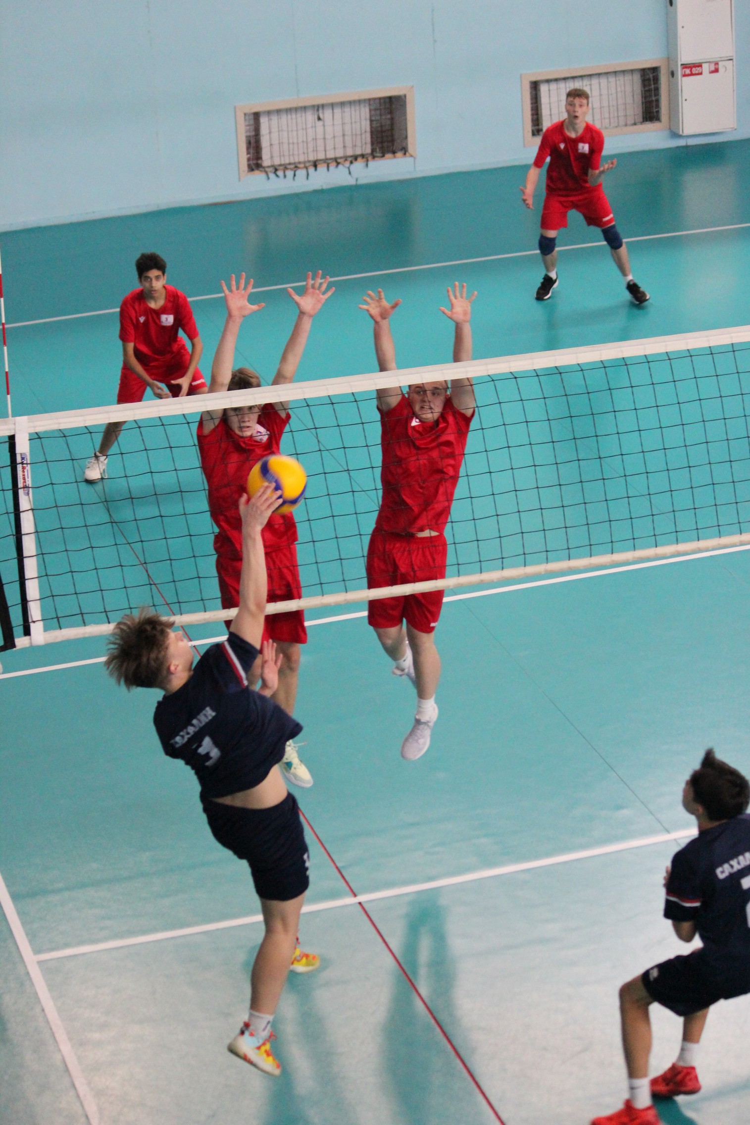 Первенство области по волейболу среди юношей и девушек 2009-2010 г.р.