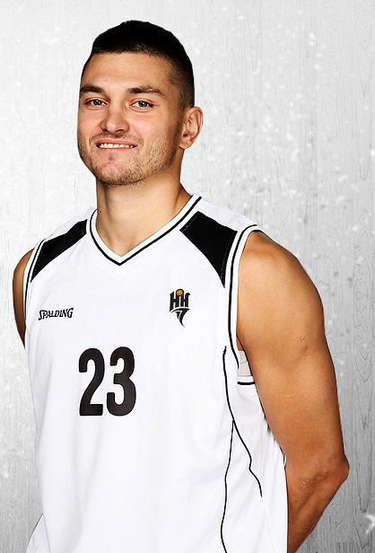 Иван Савельев - финалист Единой лиги ВТБ 2013/2014, серебряный призер чемпионата России 2013/2014, финалист Кубка России 2010/2011, серебряный призер Суперлиги 2009/2010, бронзовый призер Суперлиги 2008/2009.